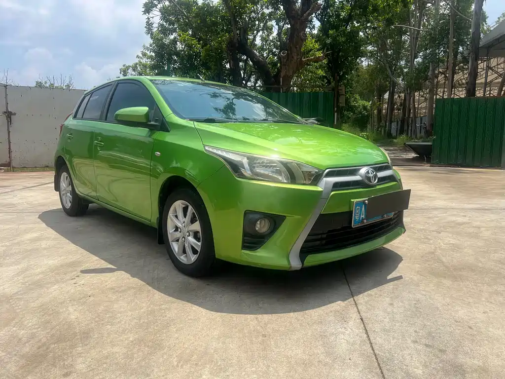 Toyota Yaris L — миниатюра 3