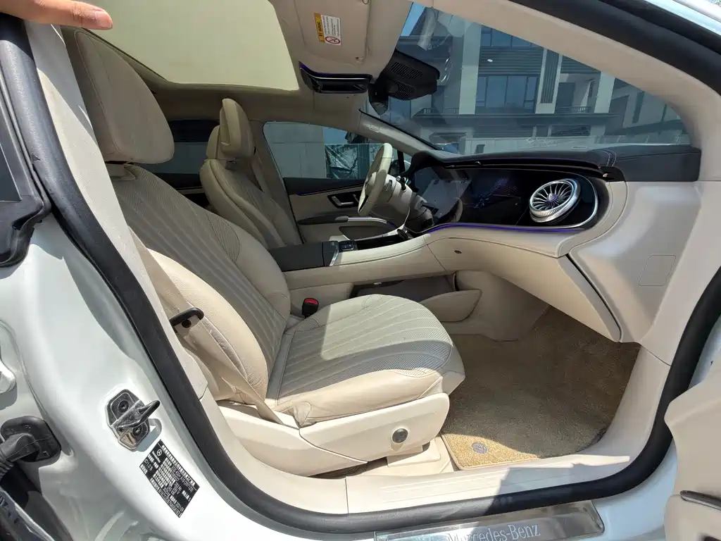 Mercedes-Benz EQS 2022 450+