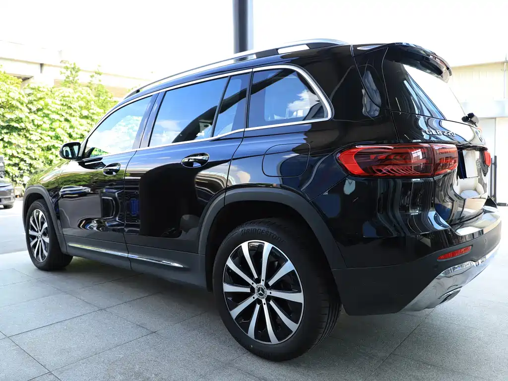 Mercedes-Benz GLB — миниатюра 2