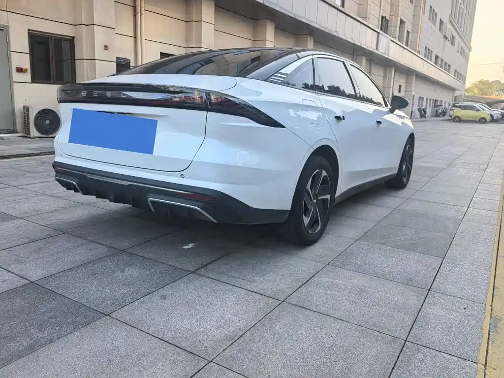 GEELY GALAXY GALAXY L6