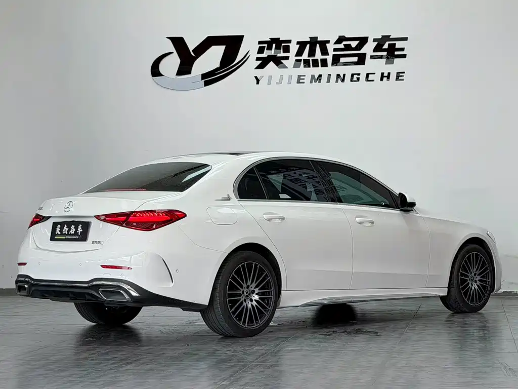 Mercedes-Benz C-Class — миниатюра 9
