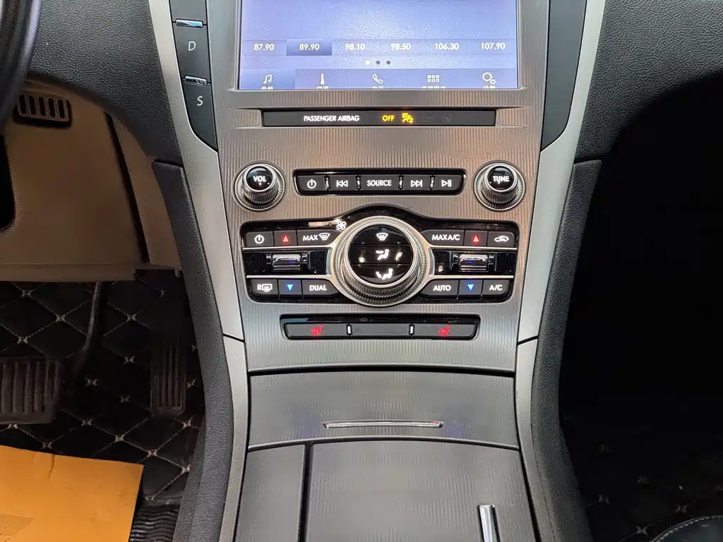 Lincoln MKZ — миниатюра 12