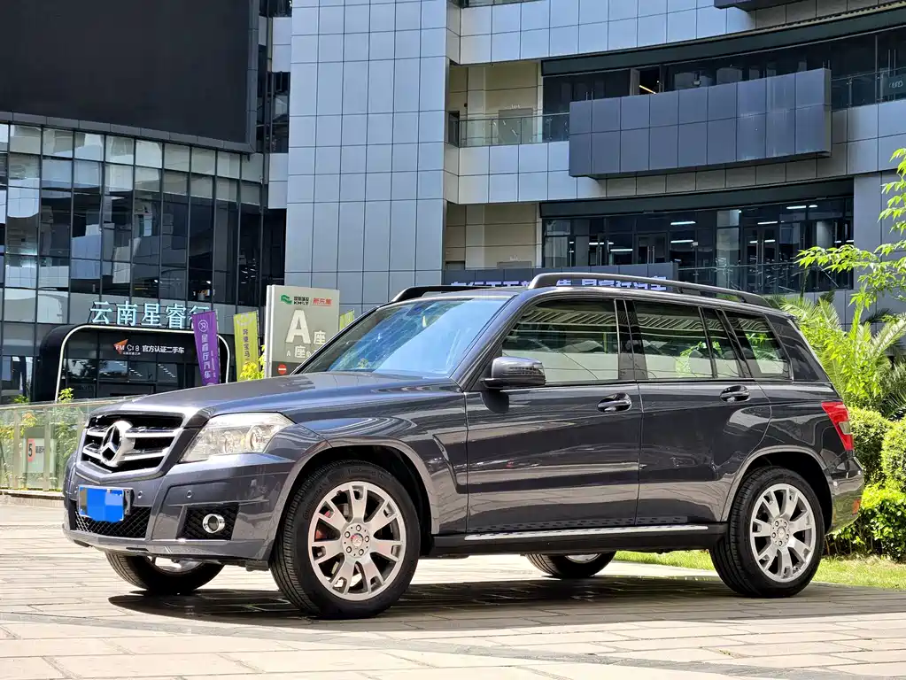 Mercedes-Benz GLK-Class (Import) 2011