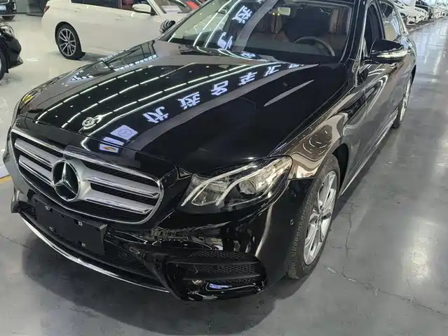 MERCEDES BENZ E CLASS