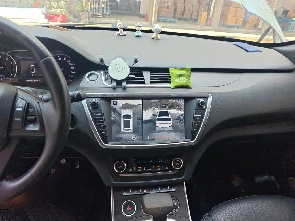 Landwind Landwind X7 — миниатюра 9