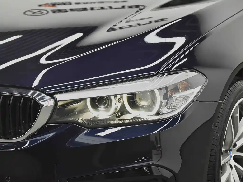 BMW 5 Series — миниатюра 16