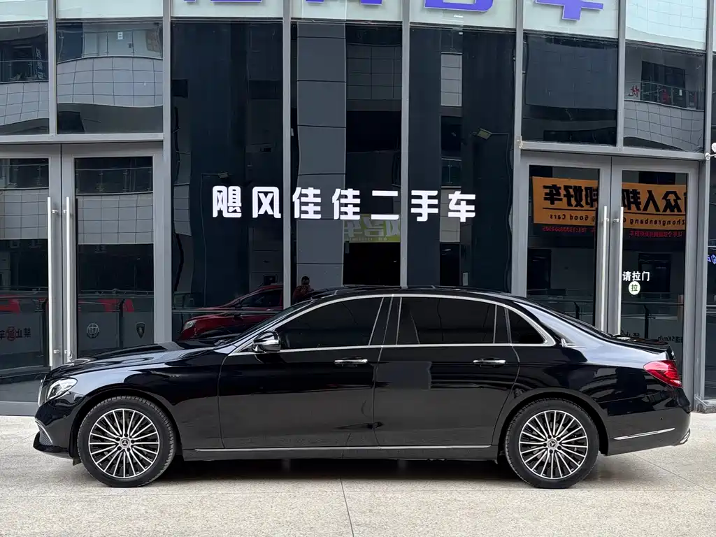 MERCEDES-BENZ E CLASS