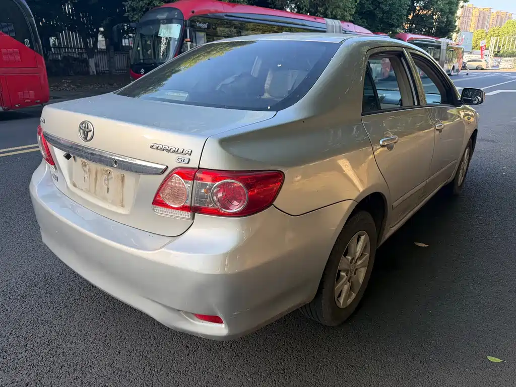 Toyota Corolla — миниатюра 6