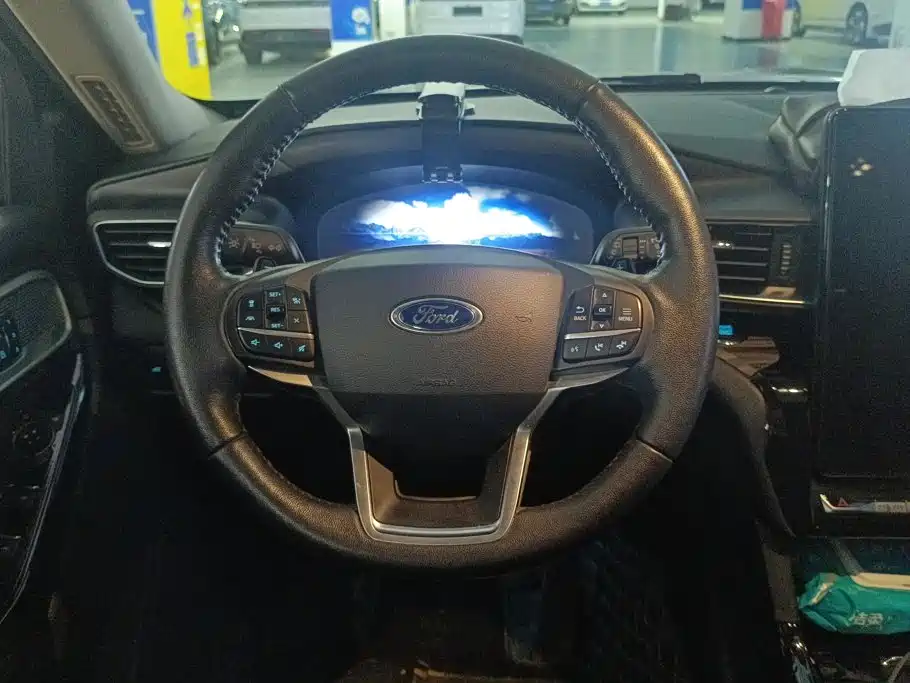 Ford Explorer — миниатюра 15