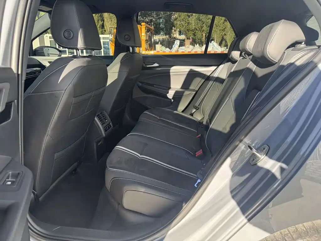 Volkswagen Golf — миниатюра 15