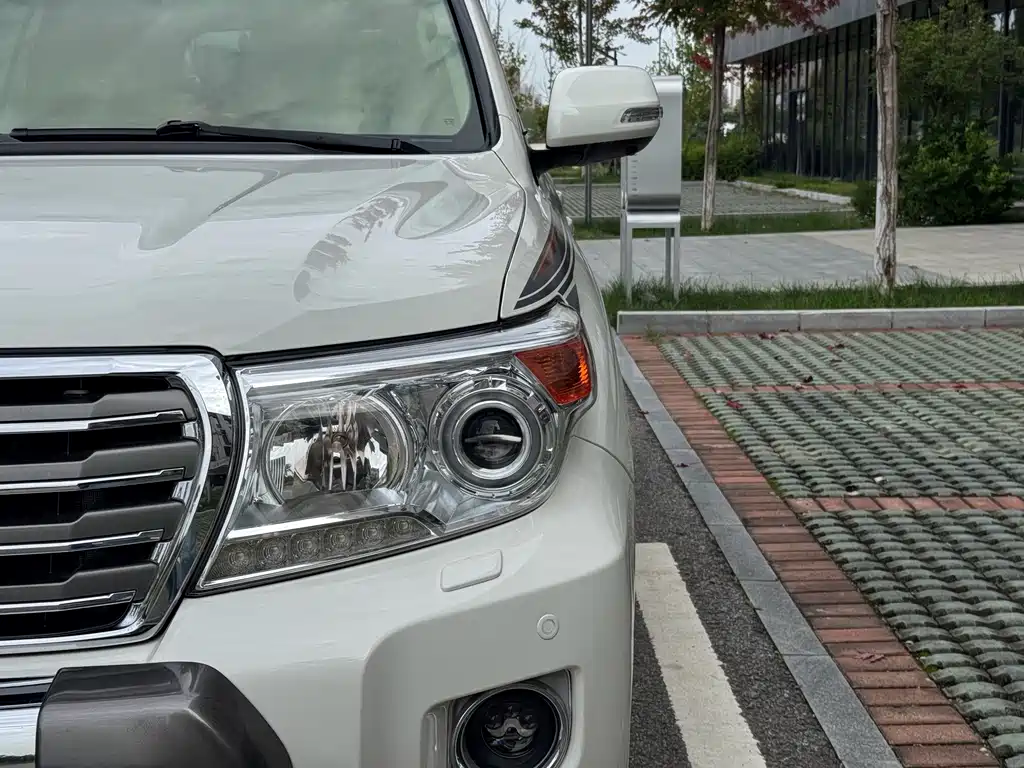 Toyota Land Cruiser — миниатюра 10