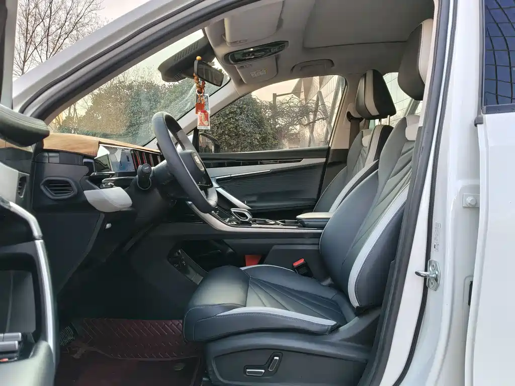 GEELY AUTOMOBILE BOYUE L