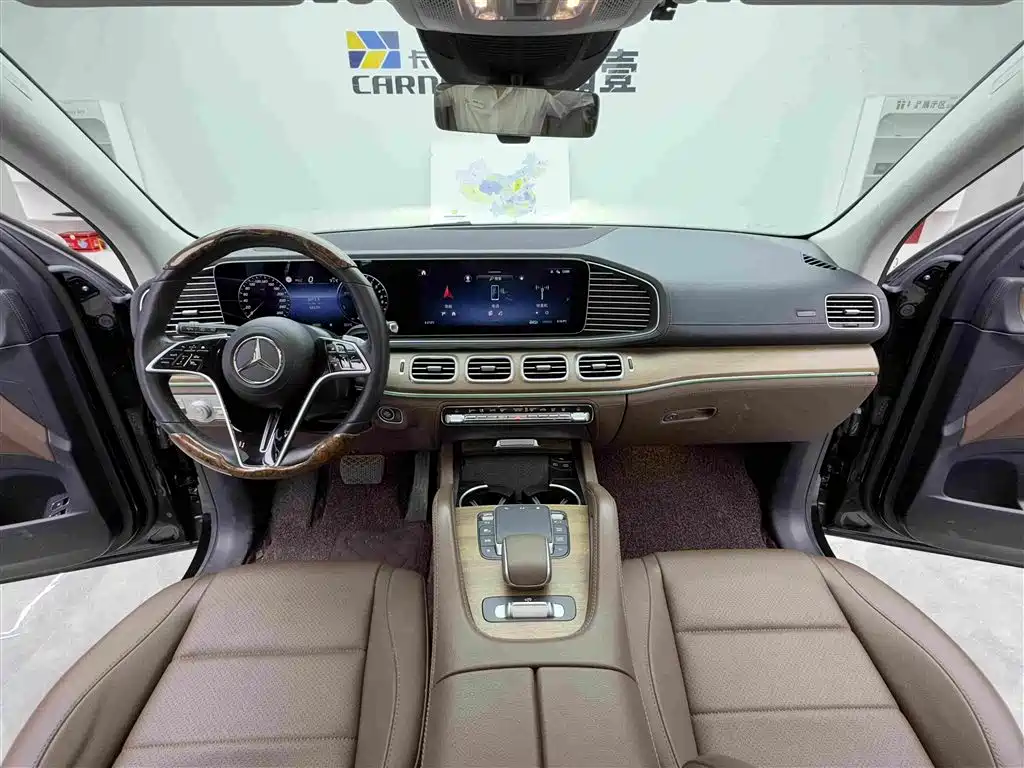 Mercedes-Benz GLE New Energy — миниатюра 11