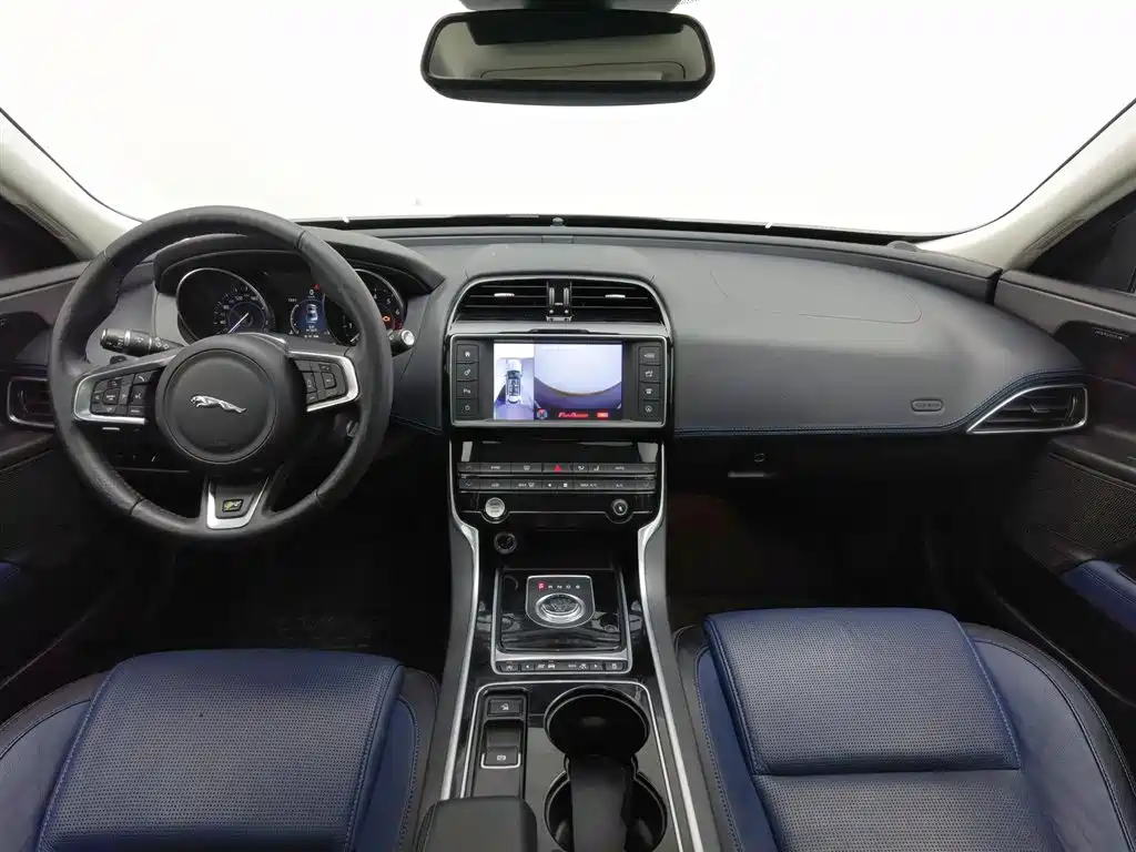Jaguar XE 2017 2.0T 240PS R-Sport