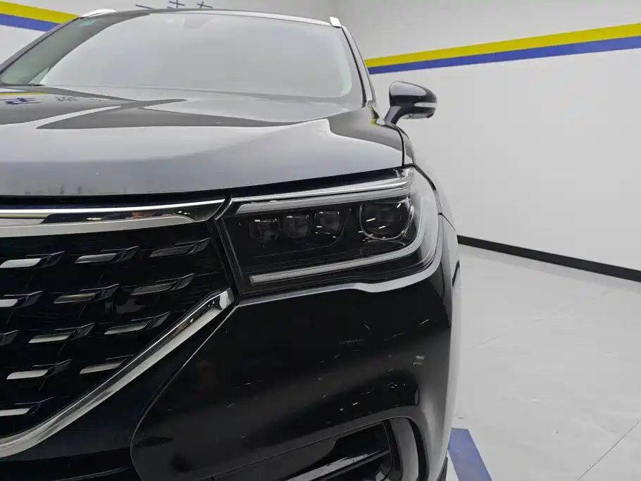 Zhonghua V7 — миниатюра 5