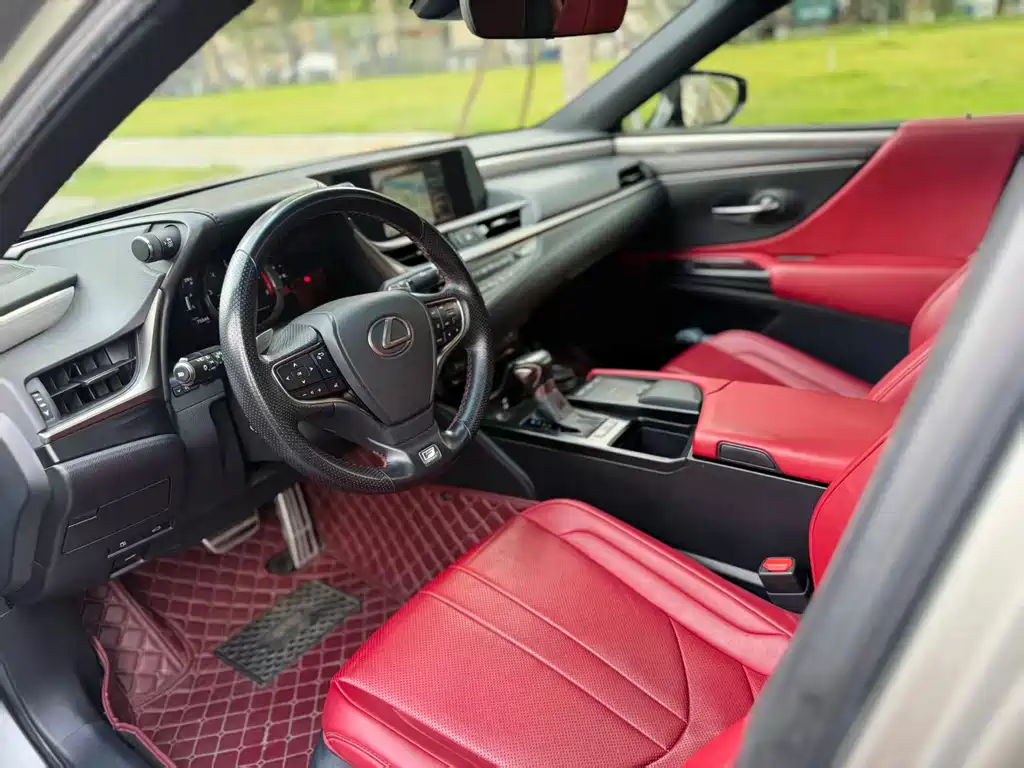 Lexus ES — миниатюра 11
