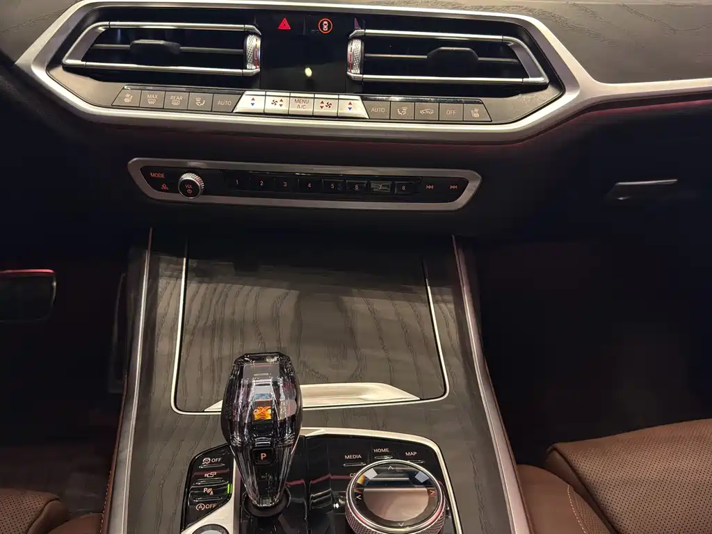 BMW X7 2021 — фото 13