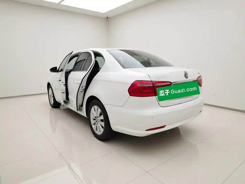 Volkswagen Lavida — миниатюра 4