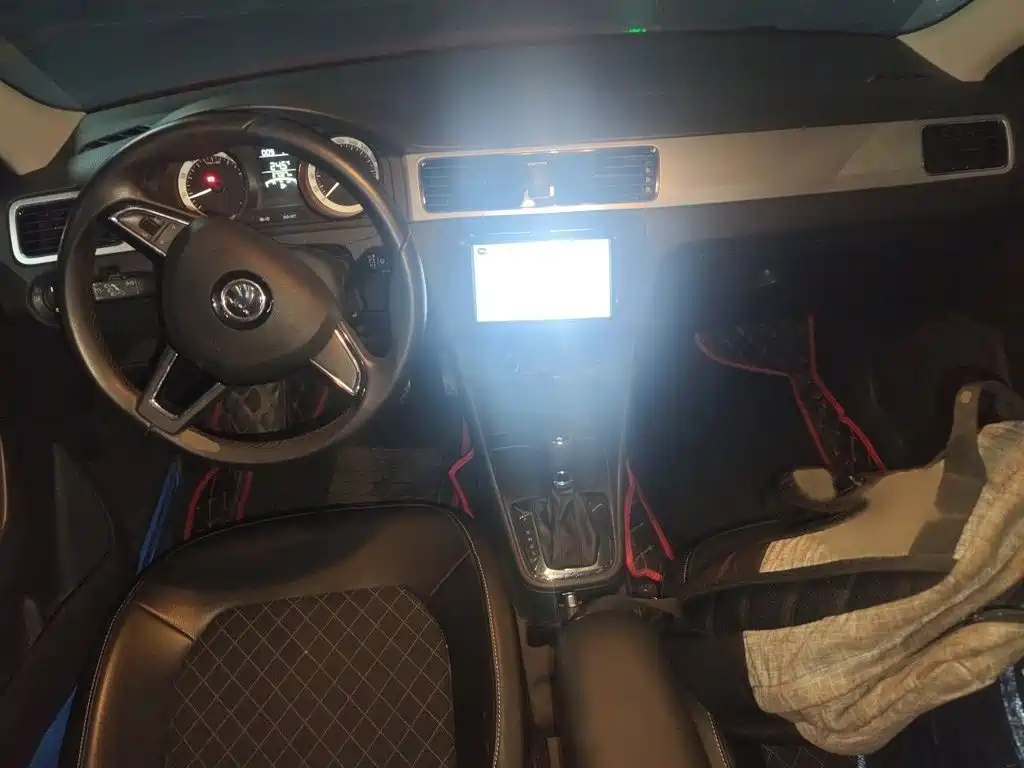 Skoda Rapid Spaceback — миниатюра 13
