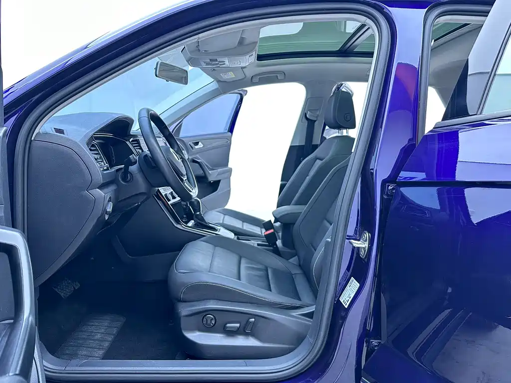 VOLKSWAGEN T ROC EXPLORING SONGS