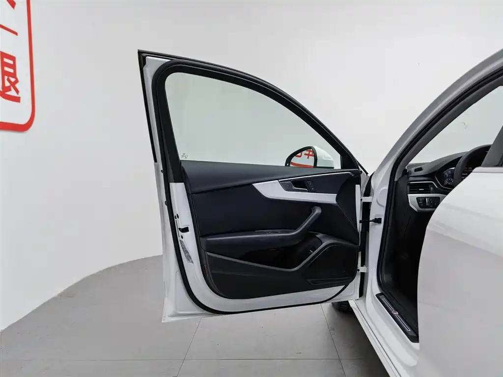 Audi A4L 2020 40 TFSI Luxury