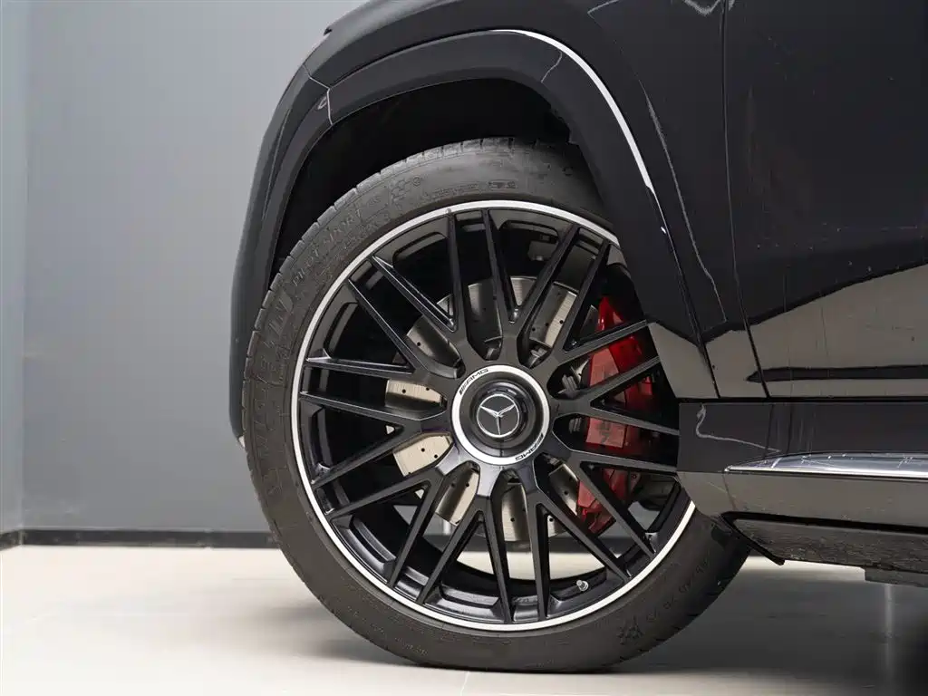 MERCEDES-BENZ GLS AMG