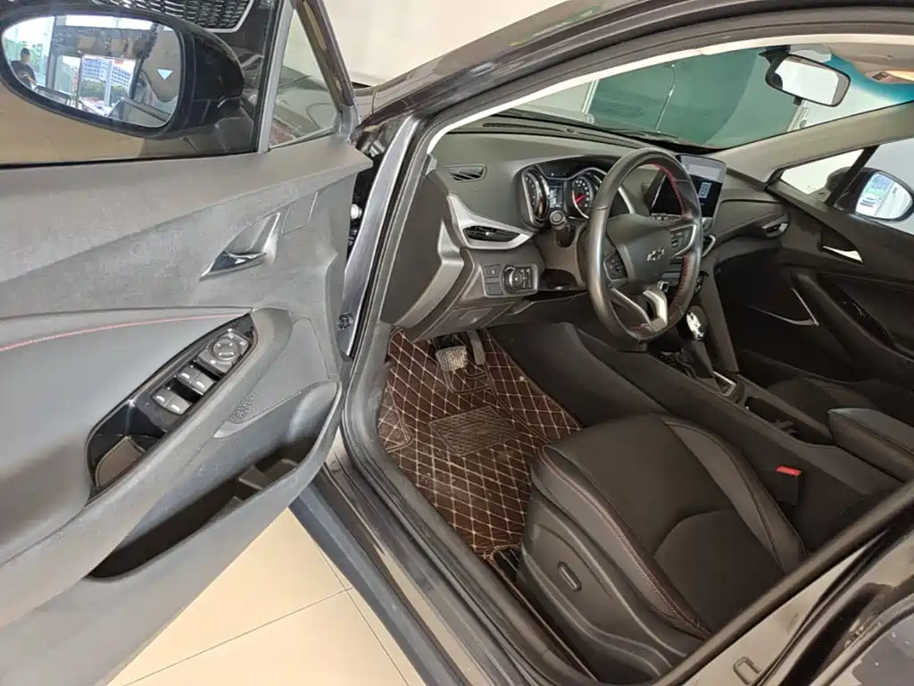 Chevrolet Volando — миниатюра 16