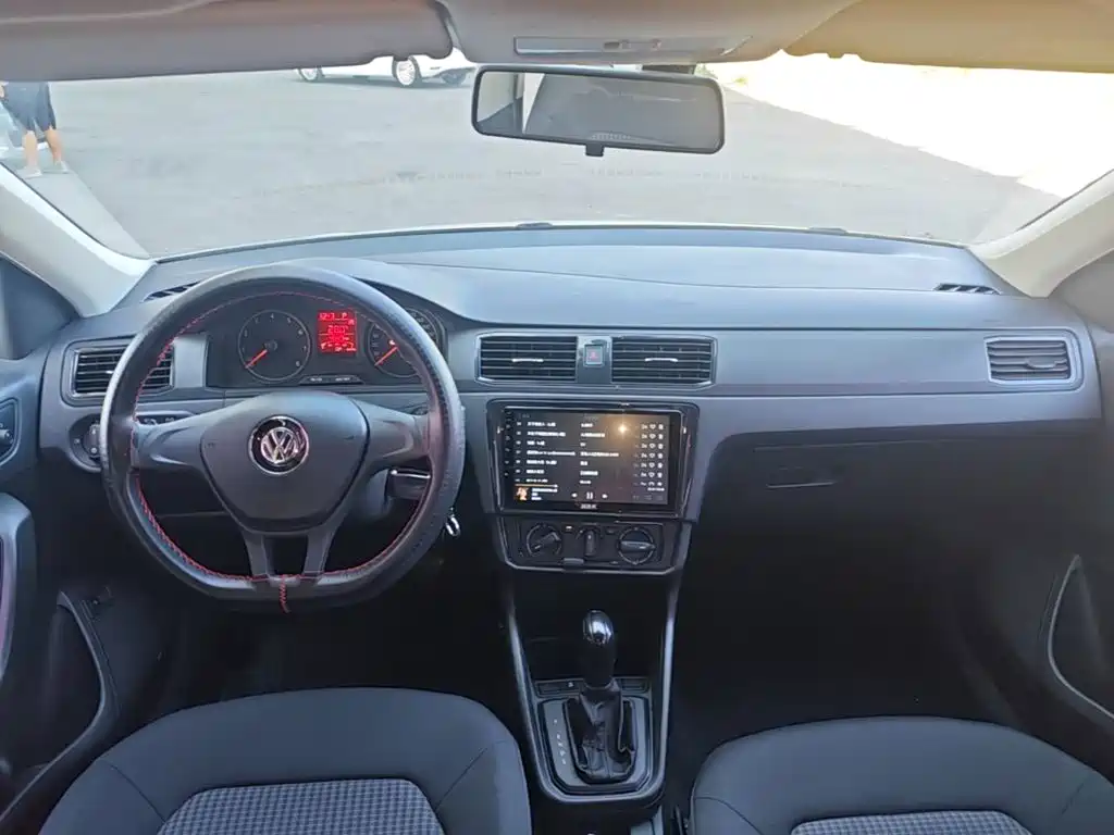 Volkswagen Santana — миниатюра 10