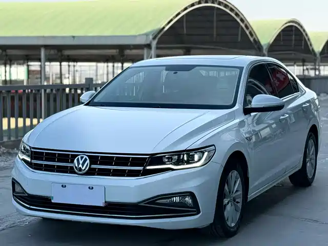 VOLKSWAGEN BORA 2020