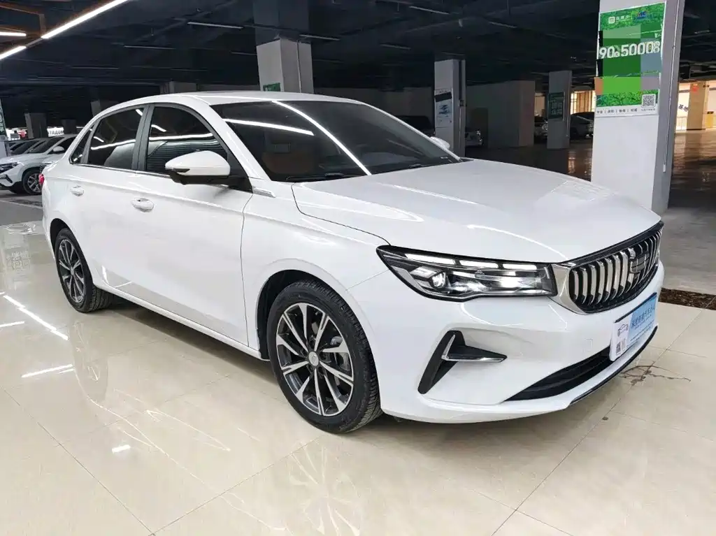 Geely Emgrand 2023 — фото 2
