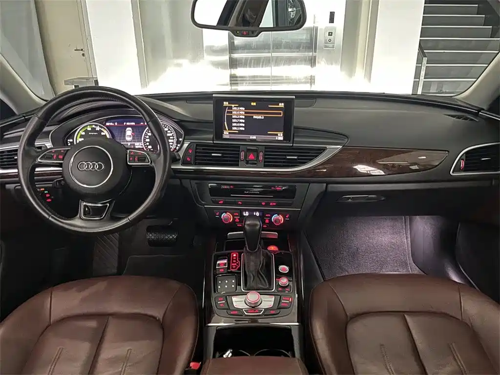 Audi A6L New Energy 40 e-tron, фото 6