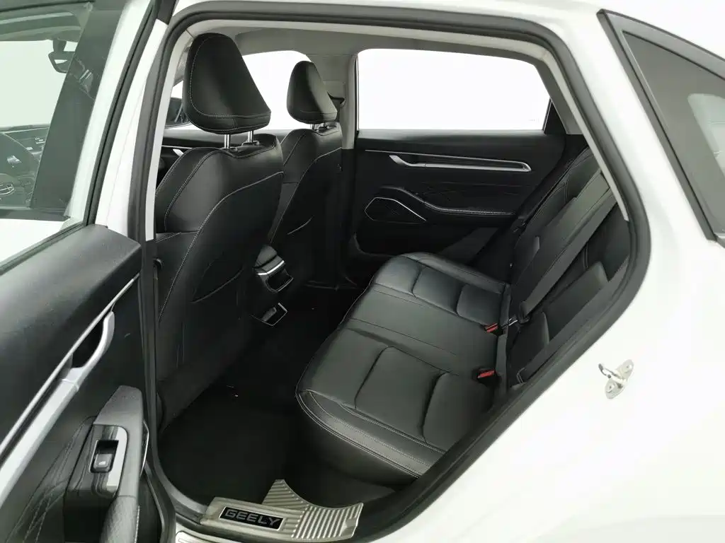Geely Emgrand — миниатюра 15