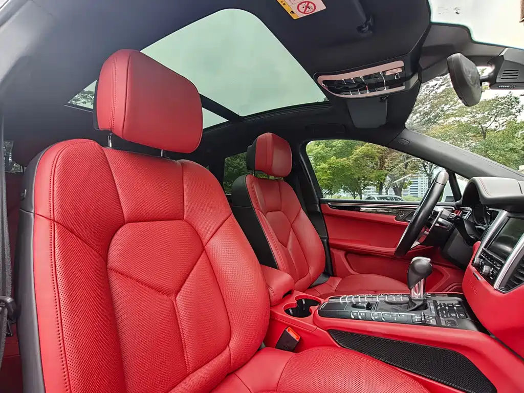 Porsche Macan — миниатюра 10