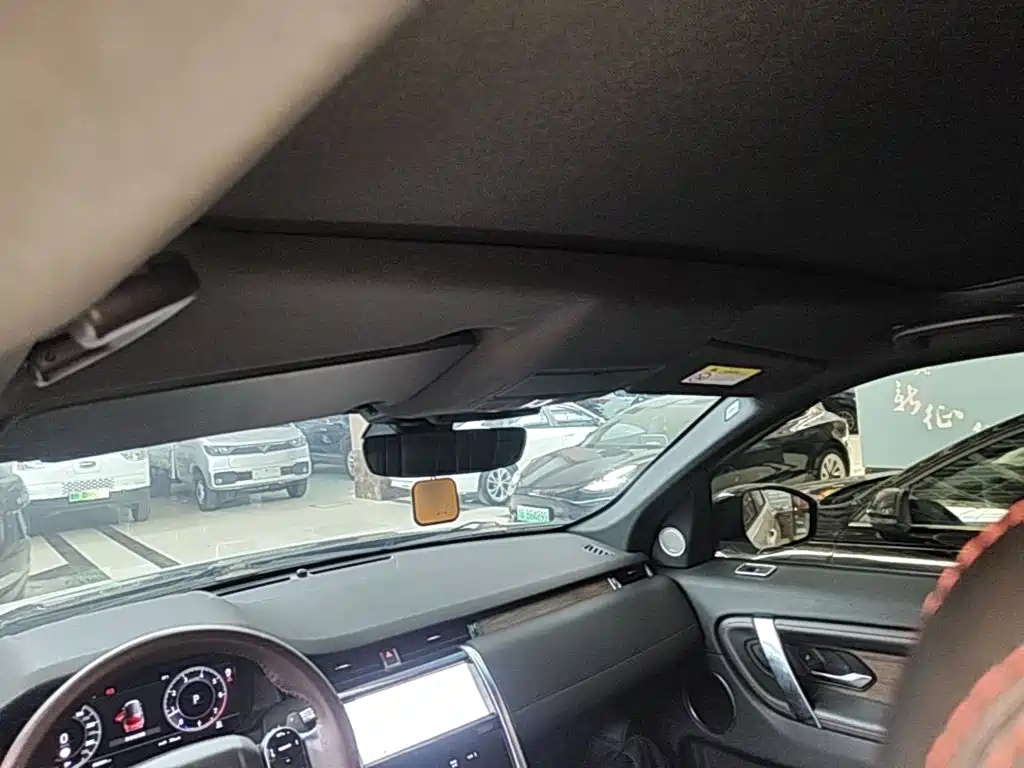 Land Rover Discovery Sport — миниатюра 18