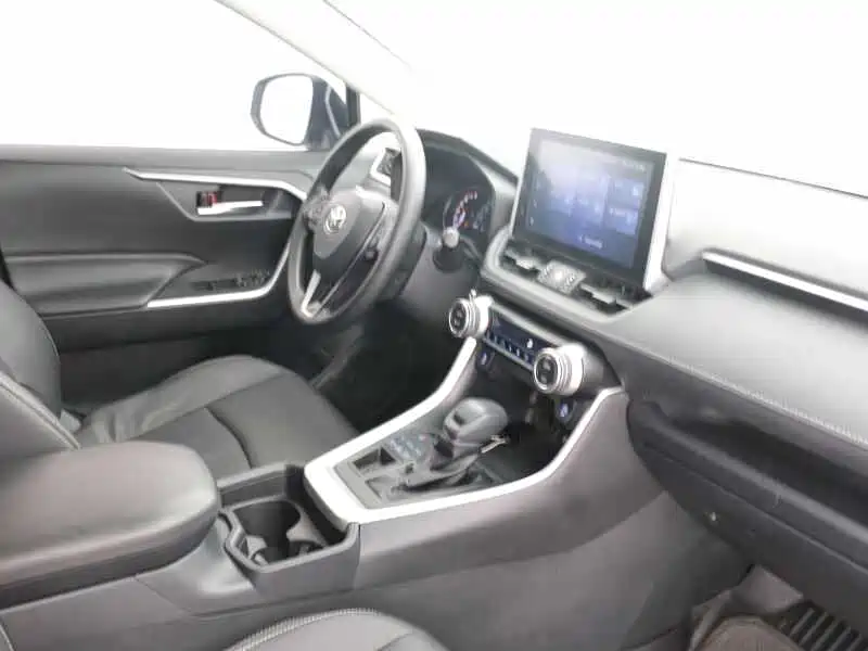Toyota RAV4 — миниатюра 8