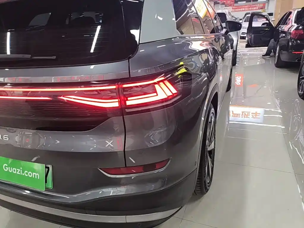 Volkswagen ID.6 X — миниатюра 8
