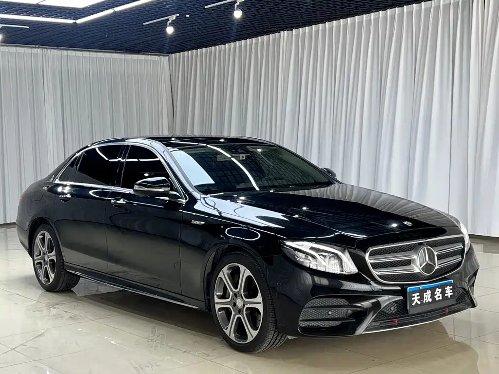 Mercedes-Benz E-Class — миниатюра 3