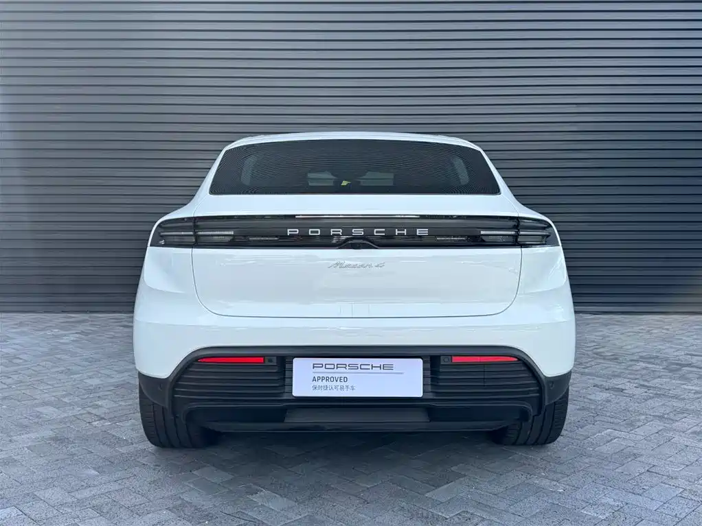 Porsche Macan EV — миниатюра 7