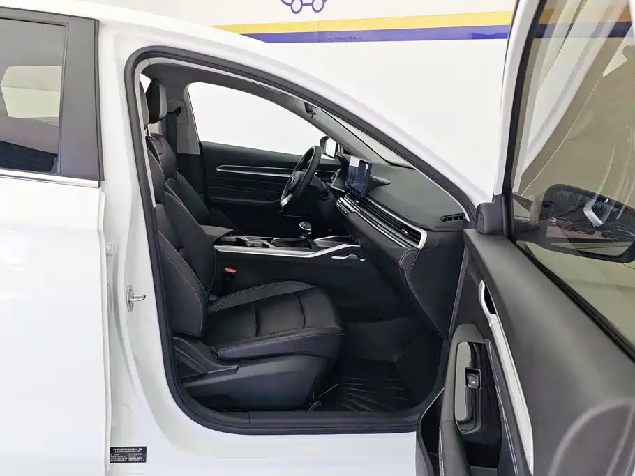 Geely Emgrand — миниатюра 8