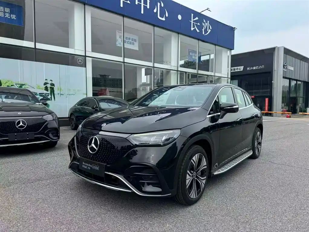 Mercedes-Benz EQE SUV