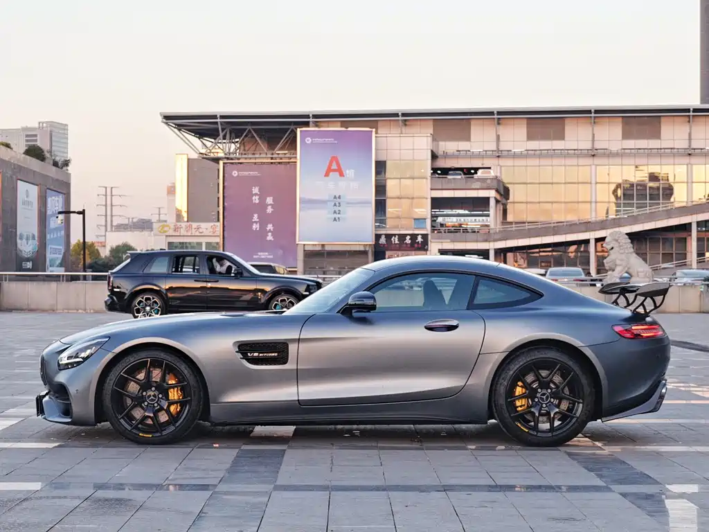 MERCEDES-BENZ AMG GT