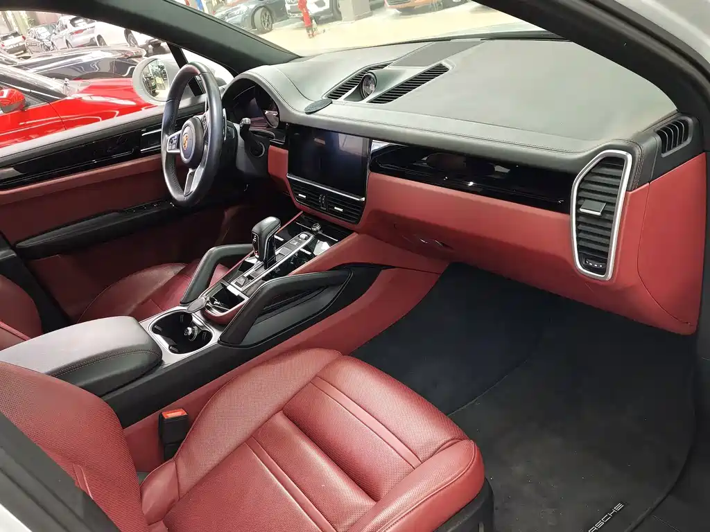 Porsche Cayenne — миниатюра 4
