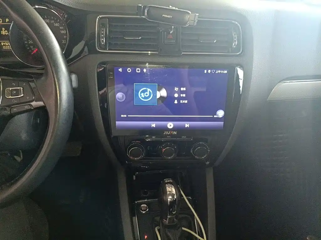 Volkswagen Sagitar — миниатюра 6
