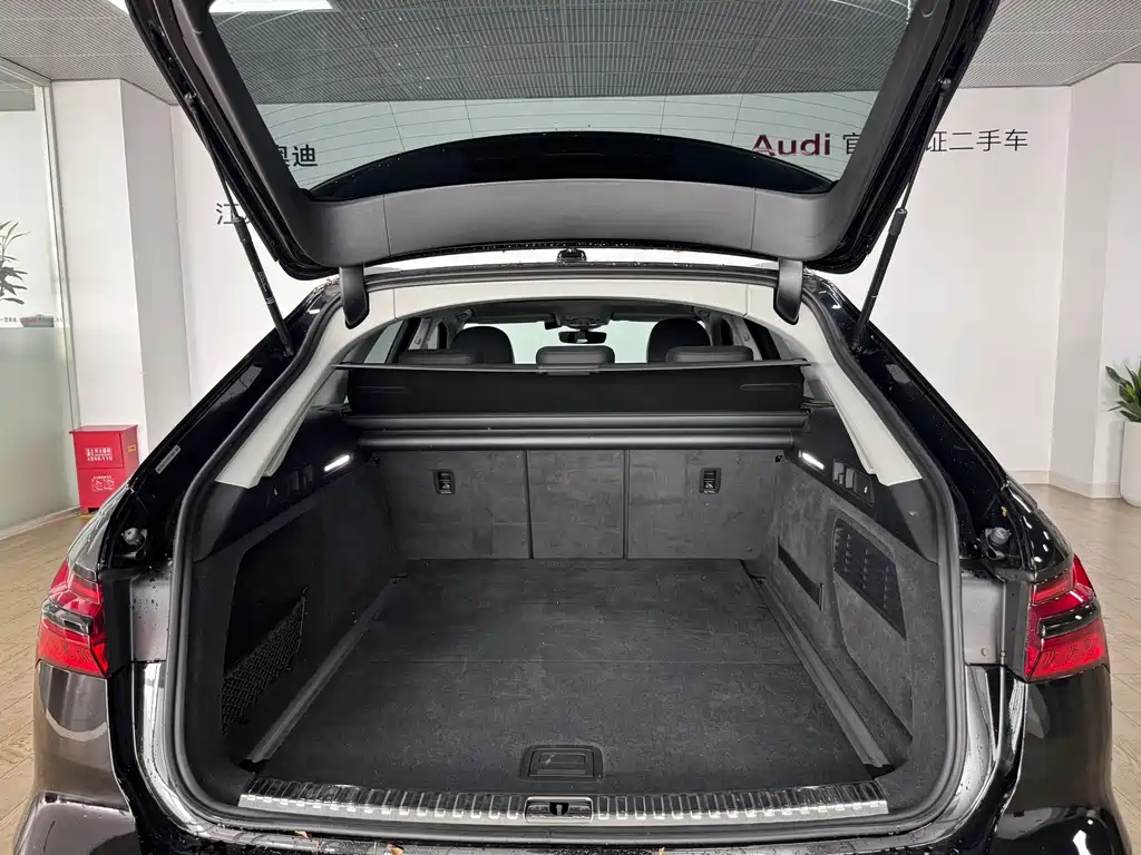 Audi A6 2023 Avant 45 TFSI
