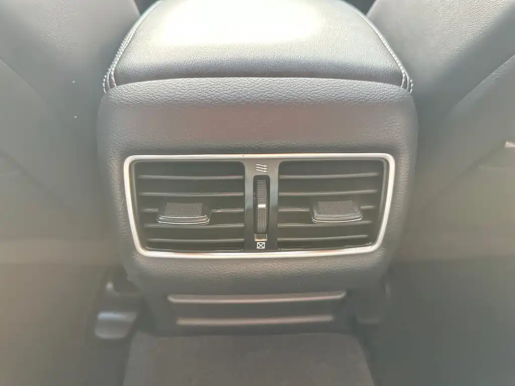 Infiniti Q50L — миниатюра 9
