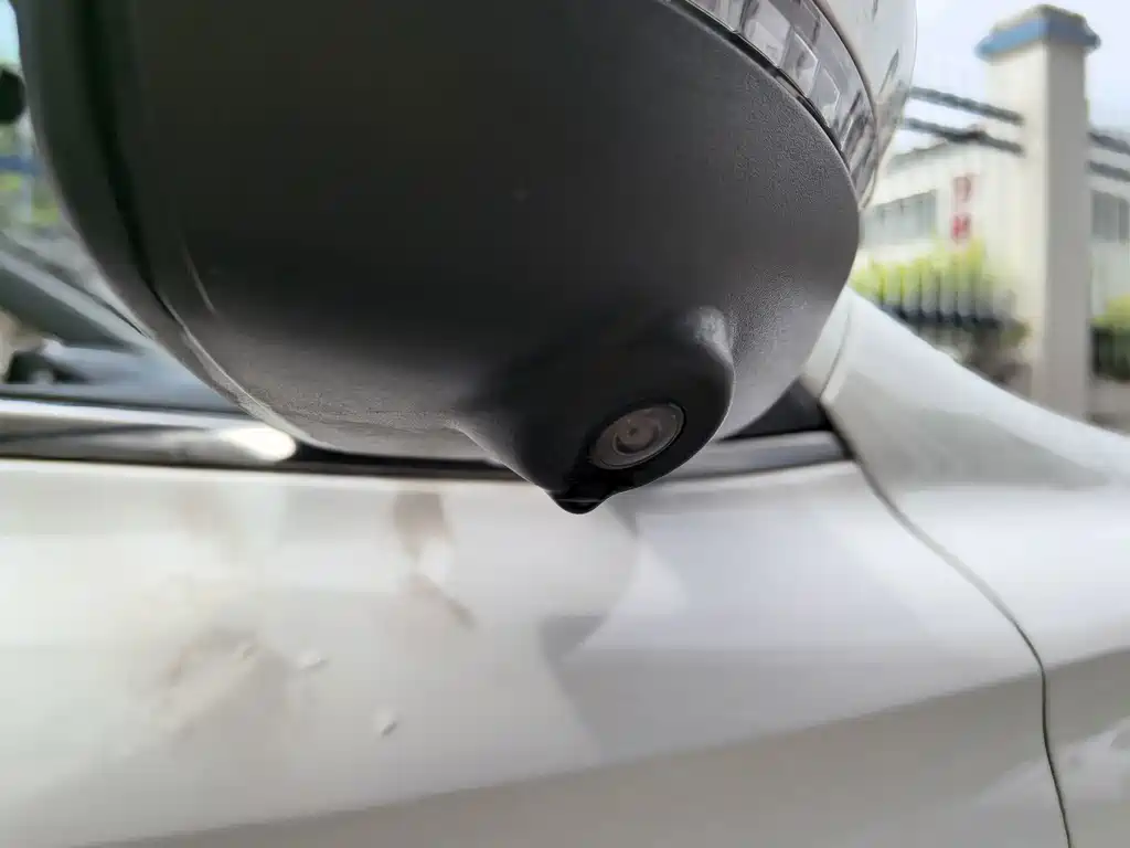 Roewe i5 1.5L Auto 4G Connected Leader Luxury Flagship Edition, фото 8