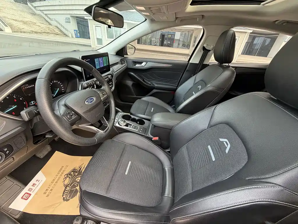 Ford Focus Active EcoBoost 180 Auto Dynamic Trend Type, фото 5