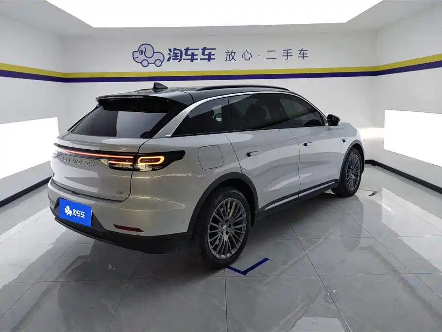 ZERO-RUNNING CAR ZERO RUN C11