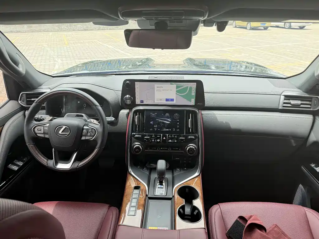 Lexus LX — миниатюра 9