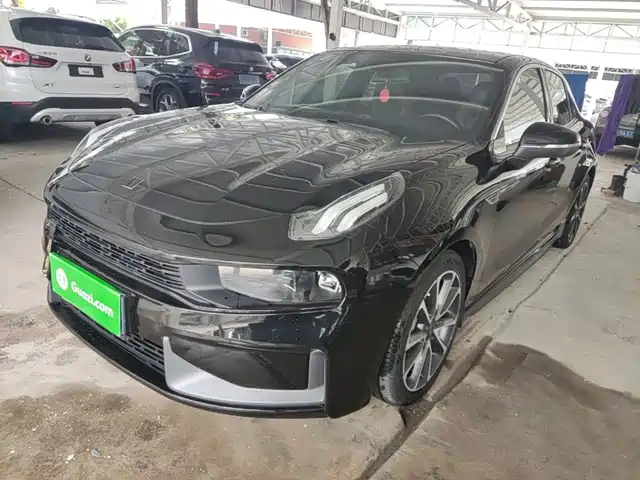 2019 Lynk & Co 03